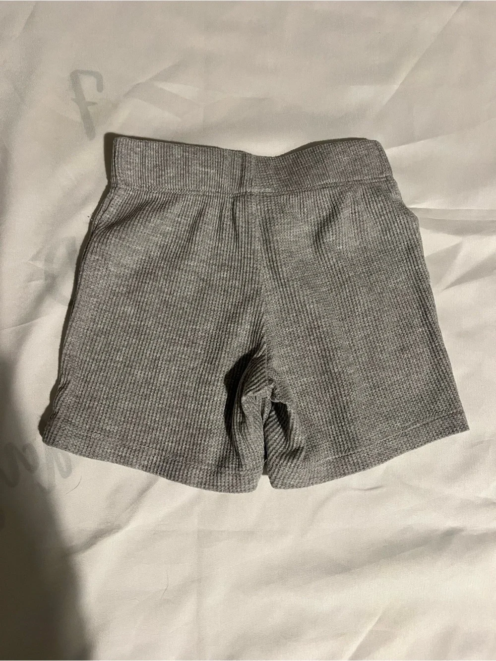 Carter’s Two-Piece Waffle Knit Short Set in Light Gray Size 24 Months
